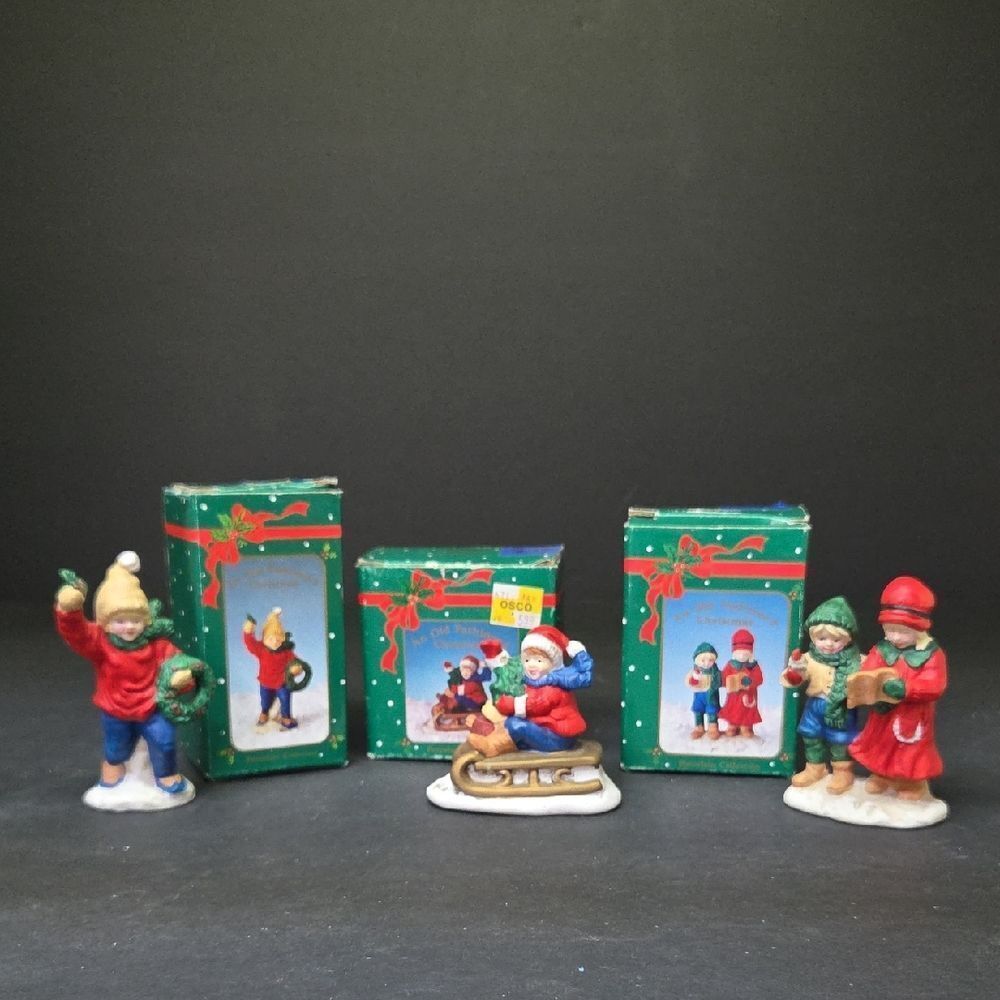 Festive Kids Figurine‎ Set Vintage Russ Christmas Figurines